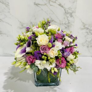 Velvet Charm   – Fresh Flower Delivery in Qatar