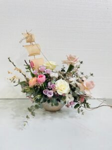 Fresh Spring Charm Vase – Elegant Flower Delivery in Qatar