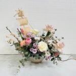 Fresh Spring Charm Vase – Elegant Flower Delivery in Qatar