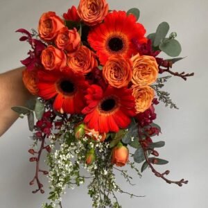 The Red Empress – Elegant Red Flower Bouquet in Qatar