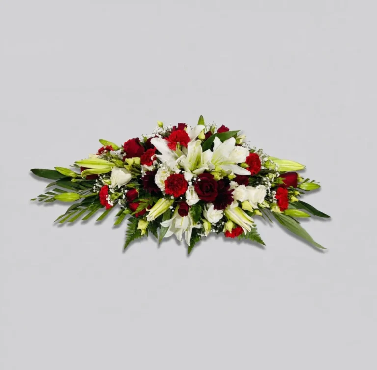 LONG & LOW TABLE ARRANGEMENT